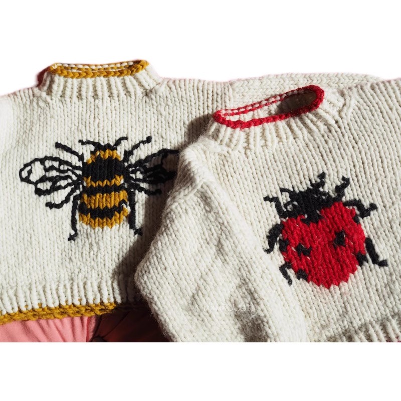 Embroidery Lady Bug - Sweater Rajutan Tangan Wol Murni dengan