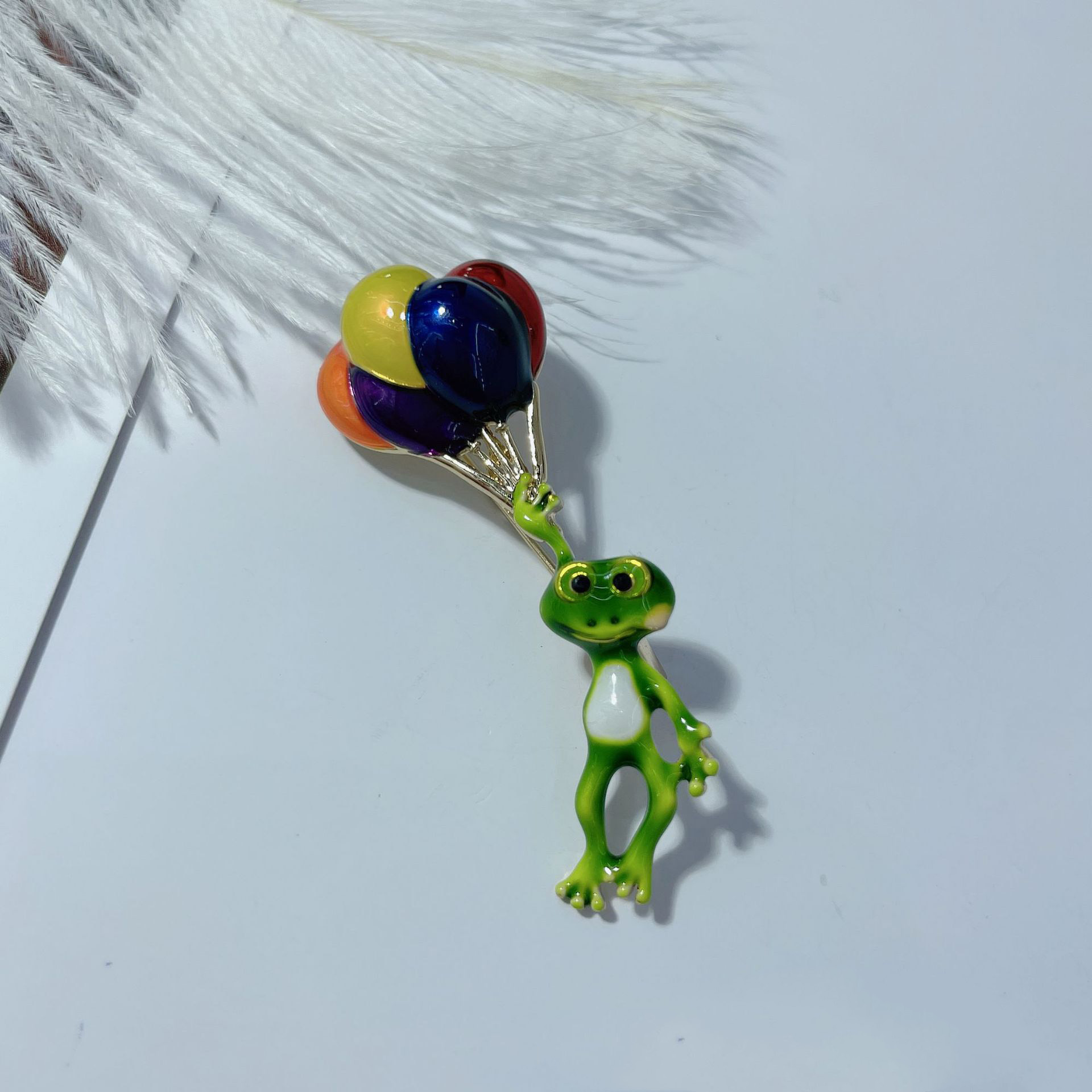 Katak hidup memegang balon war - Embroidery Bali ulasan dan harga